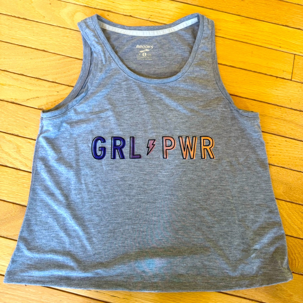 Brooks “girl power“ gray sleeveless T-shirt, lady size small. EUC.